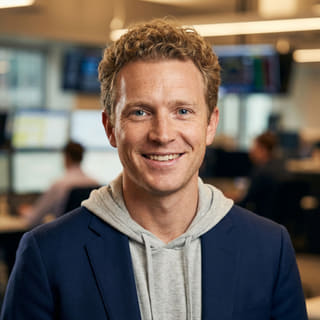 Ryan Brooks, que figura como analista principal de trading en Diáfana Canjeanza, en una imagen de perfil